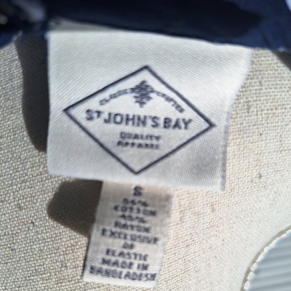 Cute, capped sleeve dress by St. John's Bay Size Small NWT - Picture 9 of 9
